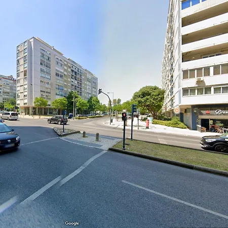 Soar Home I Urban Nest - Near Airport & Green Park Lisbon Exterior photo