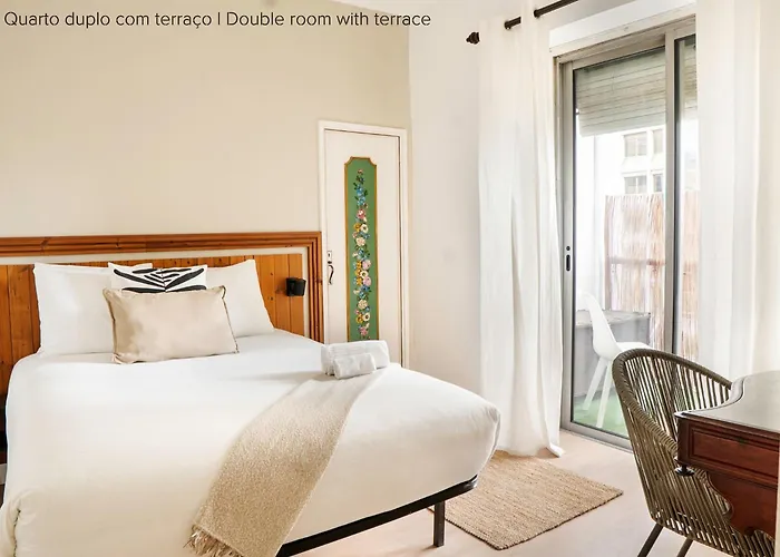 Soar Home I Urban Nest - Near Airport & Green Park